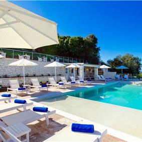 8 Bedroom villa with pool & seaview, near Acharavi, sleeps 16-18